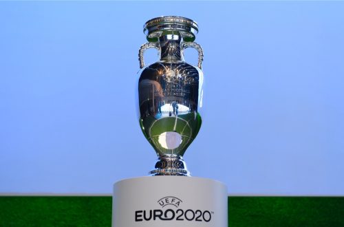 Der Pokal der EURO 2020 - am 2.Dezember werden mit hilfe der 6 Lostöpfen die Gruppen ausgelost. / AFP PHOTO / FABRICE COFFRINI
